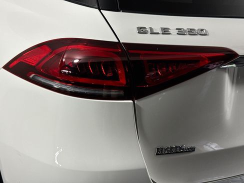 Used 2020 Mercedes-Benz GLE 350 w/ 3rd Row Seat Package image 36