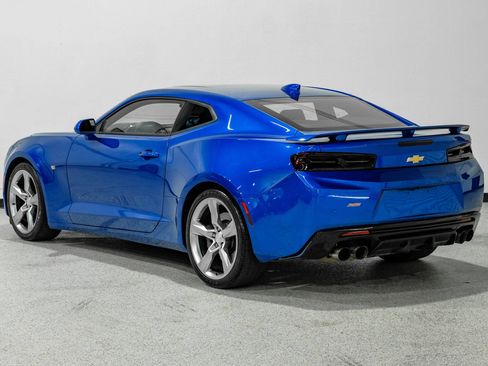 Used 2018 Chevrolet Camaro SS RWD image 8