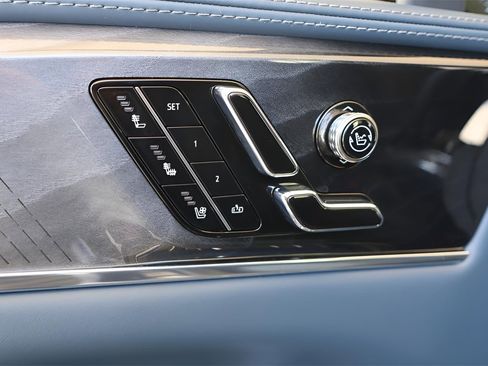 New 2025 Cadillac Escalade IQ Luxury 2 w/ LPO, Radiant Package image 10