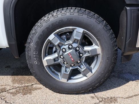 New 2026 GMC Sierra 2500 SLE w/ SLE Value Package; image 28