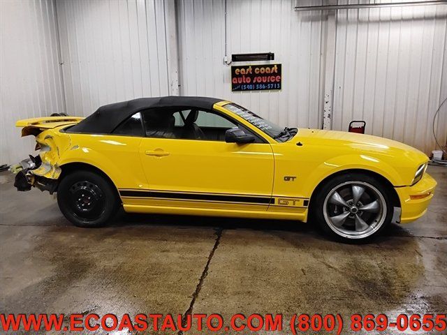 Used 2005 Ford Mustang GT Premium RWD image 2