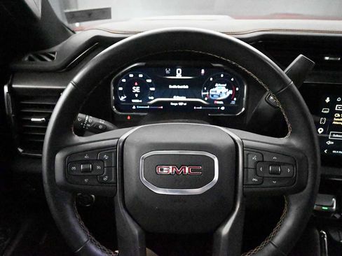 Used 2025 GMC Sierra 2500 AT4 w/ AT4 Premium Plus Package AWD/4WD image 12