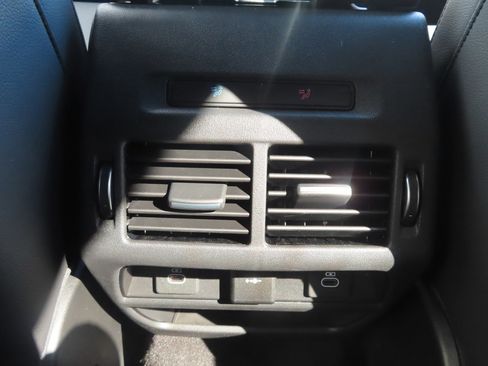 Used 2023 Land Rover Discovery Sport SE R-Dynamic image 38