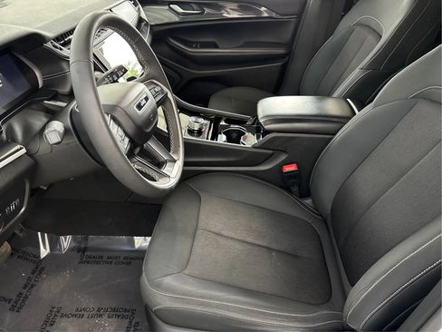 Used 2023 Jeep Grand Cherokee L Laredo AWD/4WD image 13