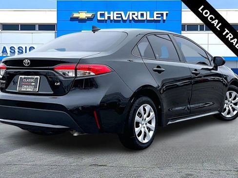 Used 2022 Toyota Corolla LE image 5