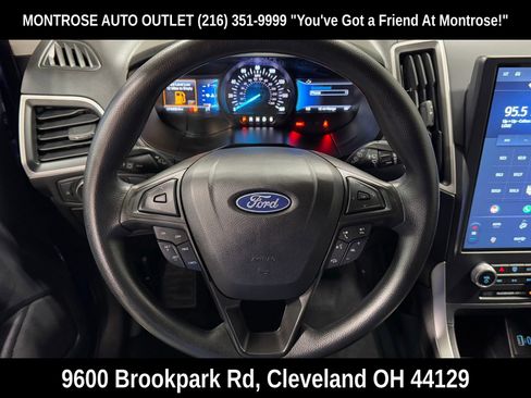 Used 2022 Ford Edge SE image 17