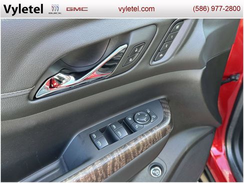 Certified 2023 GMC Acadia Denali w/ Denali Ultimate Package image 17