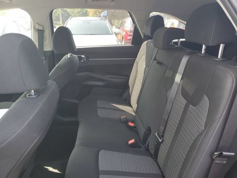 Certified 2023 Kia Sorento LX AWD/4WD image 24