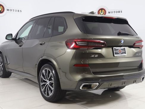Used 2022 BMW X5 xDrive40i w/ M Sport Package AWD/4WD image 4