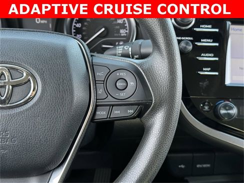 Certified 2020 Toyota Camry LE image 27