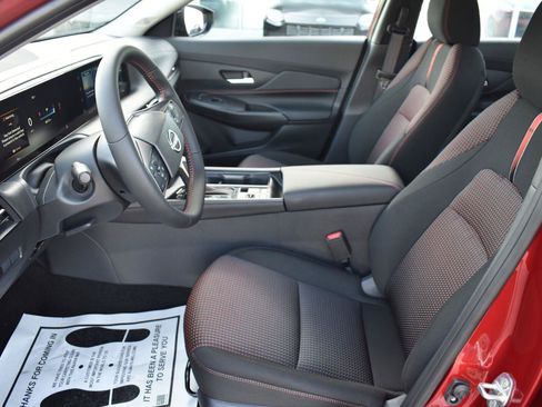 New 2026 Nissan Sentra SR FWD image 23