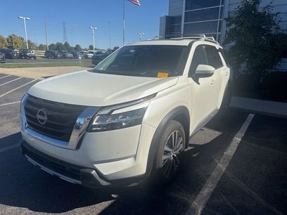 Used 2024 Nissan Pathfinder Platinum