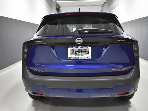 Certified 2025 Nissan Kicks SR image 9
