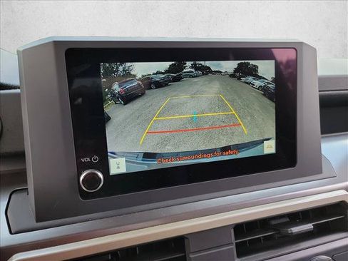Used 2026 Toyota Tacoma SR5 AWD/4WD image 19