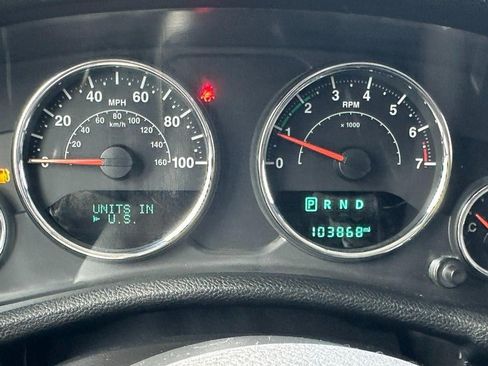 Used 2018 Jeep Wrangler Unlimited Sport w/ Connectivity Group image 19