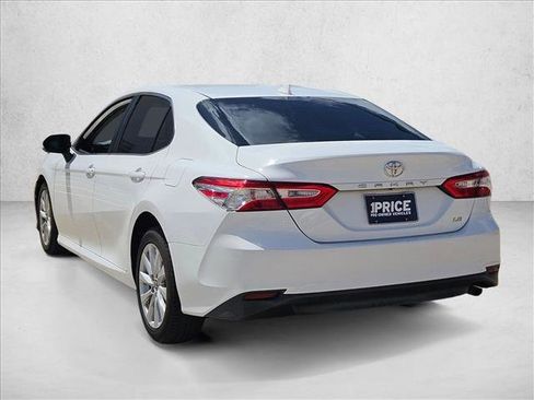 Used 2019 Toyota Camry LE w/ Convenience Package FWD image 7
