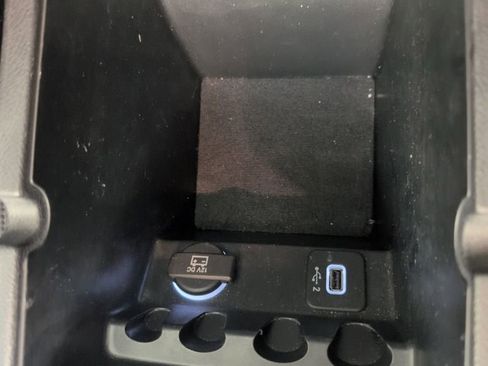 Used 2020 Jeep Cherokee Trailhawk image 47