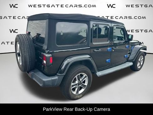 Used 2018 Jeep Wrangler Unlimited Sahara AWD/4WD image 22