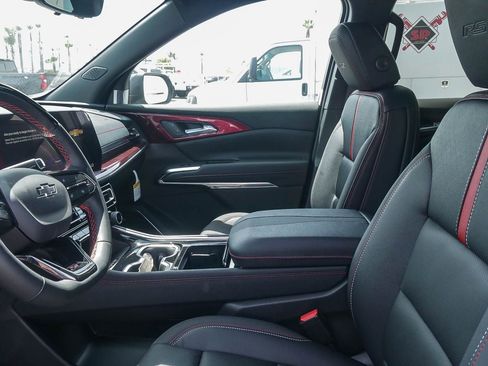 New 2026 Chevrolet Traverse RS image 14