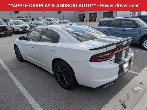 Used 2019 Dodge Charger SXT w/ Blacktop Package RWD image 5