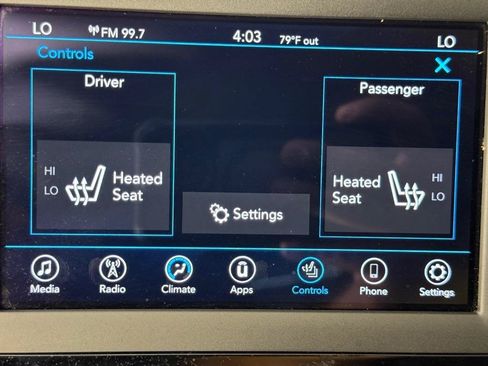 Used 2018 Chrysler Pacifica Touring-L FWD image 22