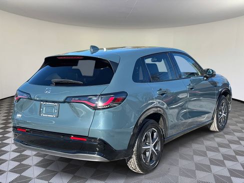 Certified 2024 Honda HR-V EX-L image 4