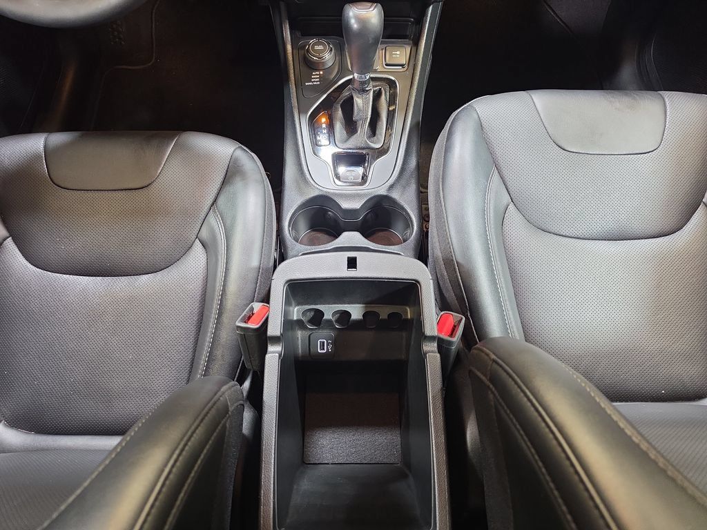 Used 2023 Jeep Cherokee Altitude Lux AWD/4WD image 17