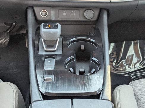 Certified 2023 Nissan Rogue SV image 18