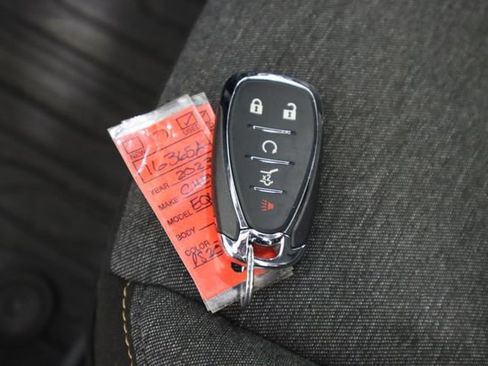 Used 2023 Chevrolet Equinox LT image 32