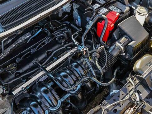 Used 2016 Ford Fiesta SE image 27