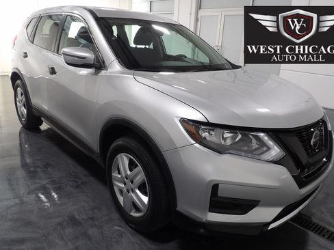 Used 2017 Nissan Rogue S AWD/4WD image 1