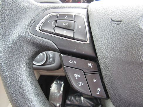 Used 2018 Ford Escape SE w/ Ford Safe & Smart Package FWD image 34
