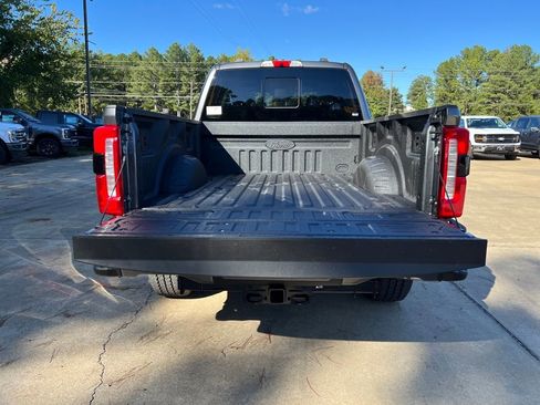 New 2026 Ford F250 Lariat w/ Black Appearance Package image 19