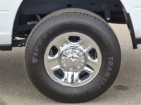 Used 2024 RAM 2500 Tradesman w/ Chrome Appearance Group image 25