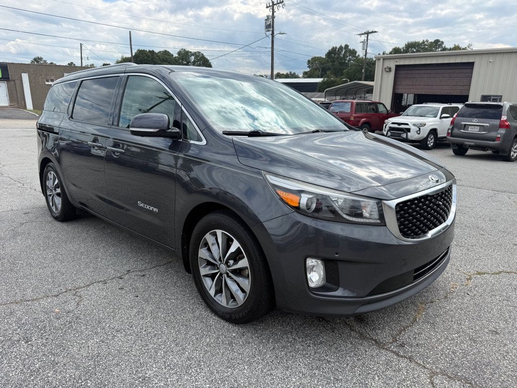 Used 2016 Kia Sedona SX FWD image 3