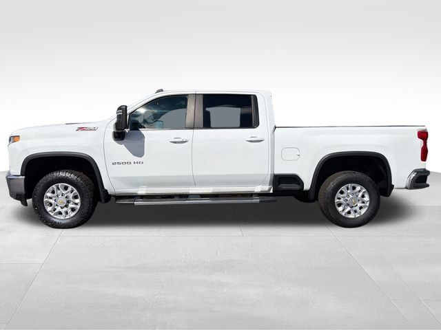 Used 2022 Chevrolet Silverado 2500 LT w/ Convenience Package AWD/4WD image 2