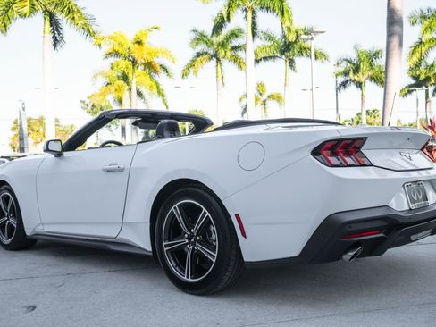 Used 2024 Ford Mustang EcoBoost image 24