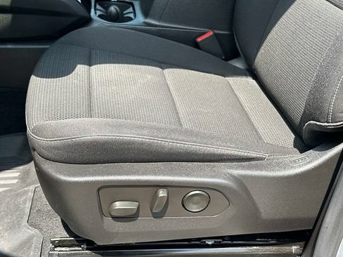 Used 2024 Chevrolet Colorado LT w/ LT Convenience Package II AWD/4WD image 16