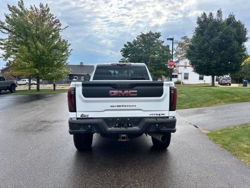 Used 2025 GMC Sierra 2500 AT4X w/ AT4X AEV Edition AWD/4WD image 7