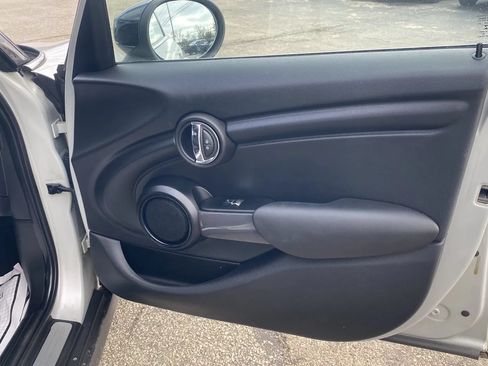 Used 2020 MINI Cooper 4-Door Hardtop w/ Storage Package FWD image 12
