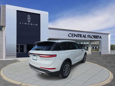 Used 2022 Lincoln Corsair FWD w/ Equipment Group 101A image 9