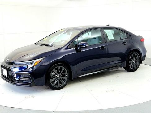 Certified 2023 Toyota Corolla SE w/ SE Premium Package FWD image 3