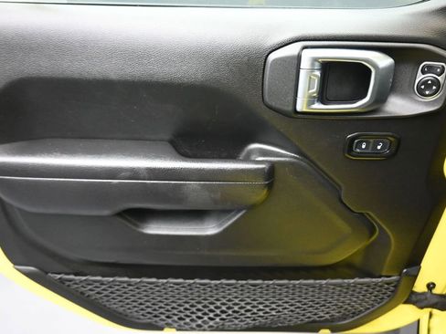 Used 2024 Jeep Wrangler Sport AWD/4WD image 10