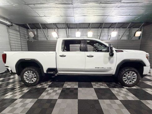 Used 2023 GMC Sierra 2500 Denali w/ Denali Ultimate Package image 9