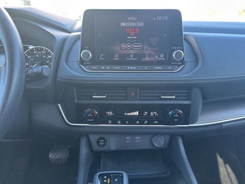 Used 2024 Nissan Rogue SV AWD/4WD image 23