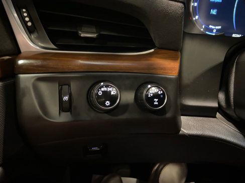 Used 2019 Cadillac Escalade Premium Luxury w/ Escalade Sport Edition image 50