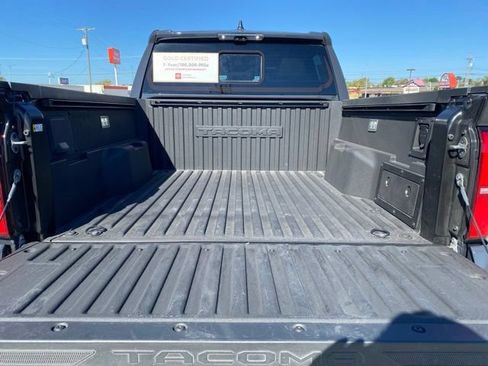 Certified 2025 Toyota Tacoma Limited AWD/4WD image 4