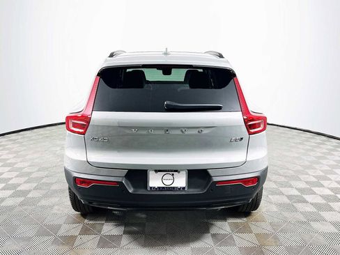 Used 2025 Volvo XC40 B5 Ultra w/ Protection Package image 6