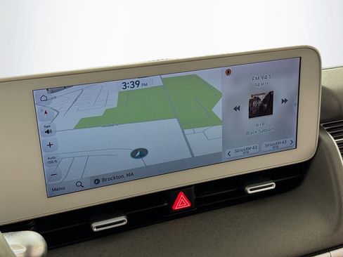 Used 2024 Hyundai Ioniq 5 SEL image 2