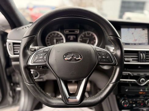 Used 2018 INFINITI QX30 Sport w/ Sport Leather Package image 16